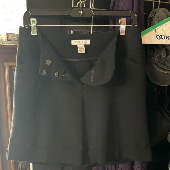 White House Black Market Women's Black Shorts - Picture 3 of 3